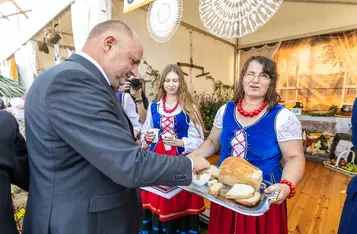 Dożynki wojewódzkie w Grudziądzu, fot. Szymon Zdziebło/tarantoga.pl dla UMWKP