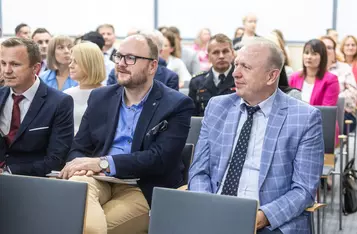 Ceremonia wręczenia umów FEdKP i PROW, fot. Szymon Zdziebło/tarantoga dla UMWKP