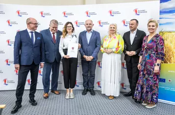 Ceremonia wręczenia umów FEdKP i PROW, fot. Szymon Zdziebło/tarantoga dla UMWKP