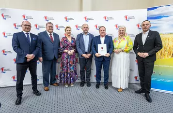 Ceremonia wręczenia umów FEdKP i PROW, fot. Szymon Zdziebło/tarantoga dla UMWKP