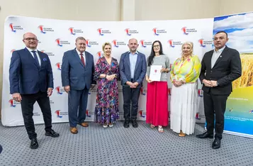 Ceremonia wręczenia umów FEdKP i PROW, fot. Szymon Zdziebło/tarantoga dla UMWKP