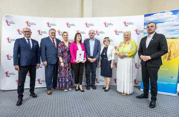 Ceremonia wręczenia umów FEdKP i PROW, fot. Szymon Zdziebło/tarantoga dla UMWKP