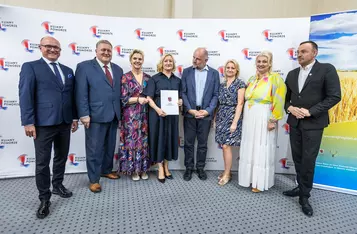 Ceremonia wręczenia umów FEdKP i PROW, fot. Szymon Zdziebło/tarantoga dla UMWKP