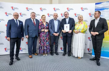 Ceremonia wręczenia umów FEdKP i PROW, fot. Szymon Zdziebło/tarantoga dla UMWKP