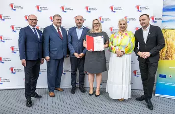 Ceremonia wręczenia umów FEdKP i PROW, fot. Szymon Zdziebło/tarantoga dla UMWKP