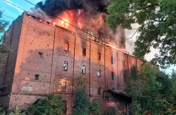 Pożar zabytkowego młyna w Kijewie Szlacheckim pod Chełmnem/ Fot. OSP Bieńkówka