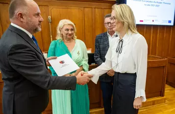 Ceremonia wręczenia umów FEdKP 2021-2027, fot. Andrzej Goiński/UMWKP