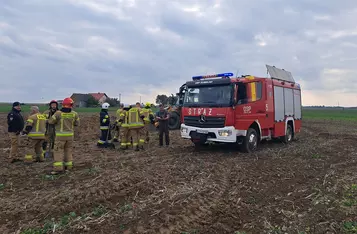 Wypadek na polu pod Chełmnem/ Fot. KP PSP Chełmno