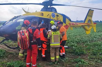 Wypadek na polu pod Chełmnem/ Fot. KP PSP Chełmno