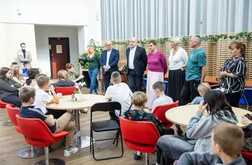 Spotkanie marszałka z dziećmi z terenów powodziowych, fot. Andrzej Goiński UMWKP