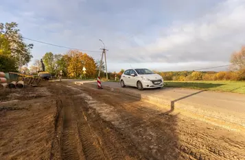 Modernizacja drogi wojewódzkiej nr 657 w Nowej Wsi, fot. Szymon Zdziebło/tarantoga.pl dla UMWKP