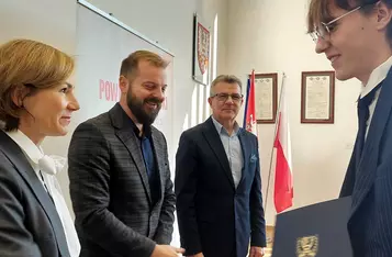 Studenci z Chełmna i okolic ze stypendiami starosty chełmińskiego/ Starostwo Powiatowe w Chełmnie