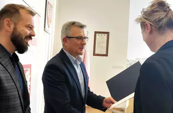 Studenci z Chełmna i okolic ze stypendiami starosty chełmińskiego/ Starostwo Powiatowe w Chełmnie