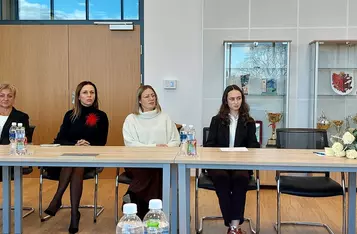 Studenci z Chełmna i okolic ze stypendiami starosty chełmińskiego/ Starostwo Powiatowe w Chełmnie