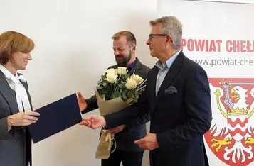 Studenci z Chełmna i okolic ze stypendiami starosty chełmińskiego/ Starostwo Powiatowe w Chełmnie