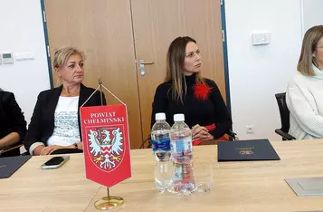 Studenci z Chełmna i okolic ze stypendiami starosty chełmińskiego/ Starostwo Powiatowe w Chełmnie