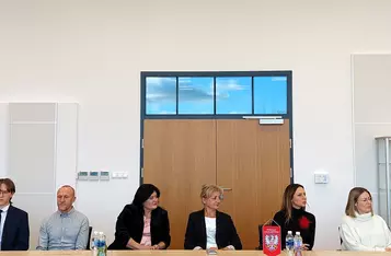 Studenci z Chełmna i okolic ze stypendiami starosty chełmińskiego/ Starostwo Powiatowe w Chełmnie