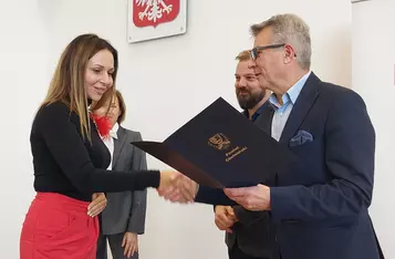 Studenci z Chełmna i okolic ze stypendiami starosty chełmińskiego/ Starostwo Powiatowe w Chełmnie