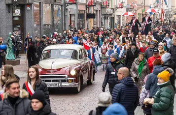 Narodowe Święto Niepodległości\Toruńskie obchody, fot. Szymon Zdziebło tarantoga.pl dla UMWKP