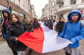 Narodowe Święto Niepodległości\Toruńskie obchody, fot. Szymon Zdziebło tarantoga.pl dla UMWKP