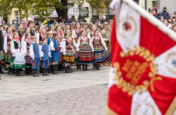 Narodowe Święto Niepodległości\Toruńskie obchody, fot. Szymon Zdziebło tarantoga.pl dla UMWKP