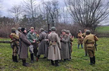 Piknik zimowy z inscenizacją historyczną w Borównie/ Fot. Bartosz Kubacki