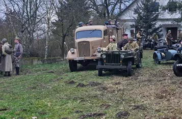 Piknik zimowy z inscenizacją historyczną w Borównie/ Fot. Bartosz Kubacki