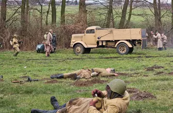 Piknik zimowy z inscenizacją historyczną w Borównie/ Fot. Bartosz Kubacki