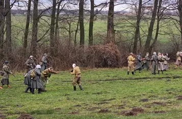 Piknik zimowy z inscenizacją historyczną w Borównie/ Fot. Bartosz Kubacki
