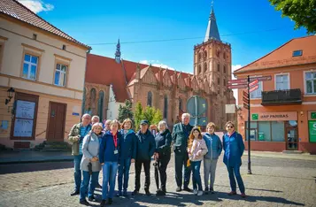 W niedzielę spacerek poprowadziła przewodniczka Joanna Stolarska–Kurowska/ Fot.Pitrex