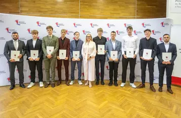 Wręczenie stypendiów sportowych fot. Szymon Zdziebło/tarantoga.pl dla UMWKP