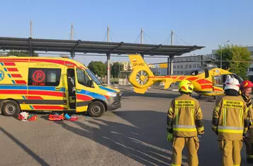 Młody mężczyzna wyskoczył z mieszkania w Chełmnie/ Fot. KP PSP Chełmno 