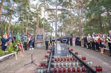 Uroczystość upamiętniająca ofiary katastrofy pod Otłoczynem, 19 sierpnia 2025 r., fot. Mikołaj Kuras dla UMWKP
