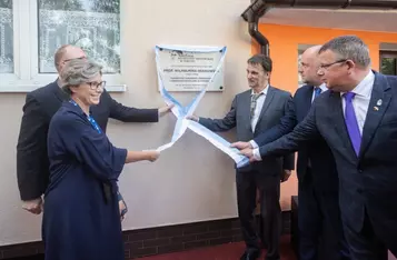 Odsłonięcie tablicy poświęconej prof. Wilhelminie Iwanowskiej, fot. Mikołaj Kuras dla UMWKP
