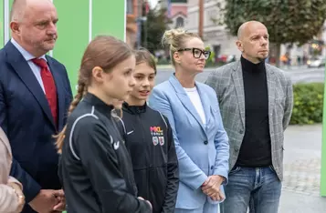 Uroczystość uruchomienia zegara odliczającego czas do HMŚ Kujawy Pomorze 26, fot. Szymon Zdziebło/tarantoga.pl dla UMWKP