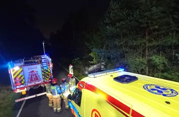 Dachowanie auta w gminie Chełmno/ Fot. KP PSP Chełmno