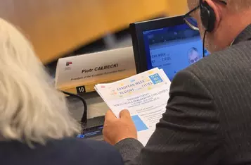 Marszałek Piotr Całbecki podczas sesji plenarnej Komitetu Regionów, fot. Mieszko Matusiak/UMWKP