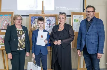 Wręczenie nagród w konkursie plastycznym „Zdrowie psychiczne – wyraź je artystycznie”, fot. Szymon Zdziebło/tarantoga.pl dla UMWKP