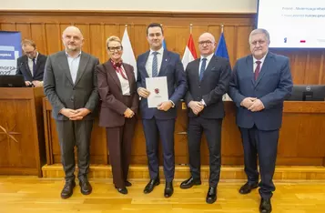 Uroczystość wręczenia umów FEdKP / fot. Szymon Zdziebło/tarantoga.pl dla UMWKP