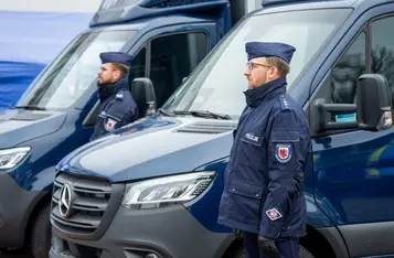Uroczyste przekazanie sprzętu policji, fot. Tomasz Czachorowski/eventphoto.com.pl dla UMWKP