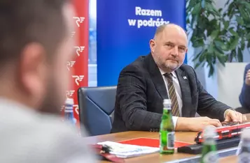 Konferencja dotycząca nowego rozkładu jazdy pociągów, fot. Szymon Zdziebło/tarantoga.pl dla UMWKP
