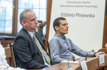 XV sesja osób z niepełnosprawnościami, fot. Szymon Zdziebło/tarantoga.pl dla UMWKP