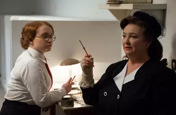 Krzysztof Zanusssi z Nagrodą Filmową Marszałka Województwa, fot. Szymon Zdziebło/tarantoga.pl dla UMWKP