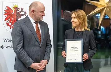 Wręczenie nagród w konkursie dziennikarskim, fot. Szymon Zdziebło/tarantoga.pl dla UMWKP