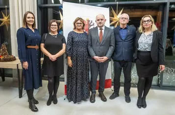 Wręczenie nagród w konkursie dziennikarskim, fot. Szymon Zdziebło/tarantoga.pl dla UMWKP