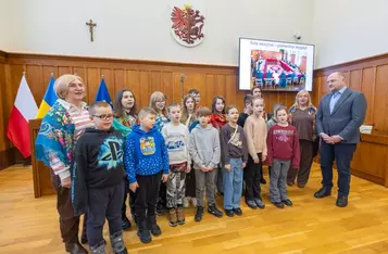 Spotkanie marszałka Piotra Całbeckiego z dziećmi z klubu młodzieżowego z Węgierska, fot. Mikołaj Kuras dla UMWKP