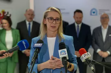 Podpisanie umowy w sprawie finansowania inwestycji, fot. Mikołaj Kuras dla UMWKP