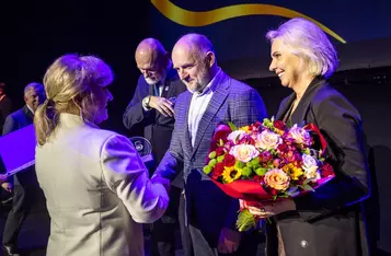 Gala z okazji 35-lecia samorządu pielęgniarek i położnych, Toruń, Jordanki, fot. Szymon Zdziebło/tarantoga dla UMWKP