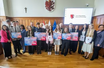 Regionalny Konkurs Wiedzy o Samorządzie Terytorialnym, fot. Szymon Zdziebło/tarantoga.pl dla UMWKP