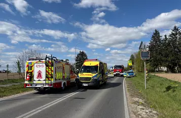 Wypadek na drodze wojewódzkiej nr 548 w Krusinie pod Chełmnem/ Fot. KP PSP Chełmno